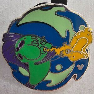 DISNEY Pin Trading ~ Under The Sea/Band Series ~ Green Fish ~Hidden Mickey ~2012